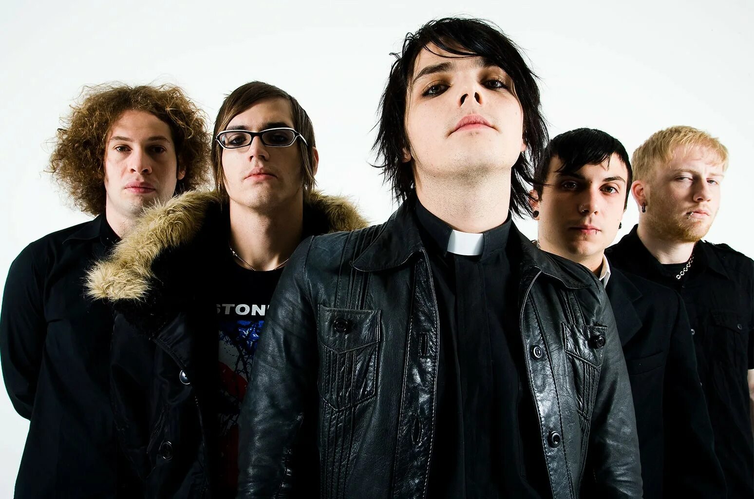 Группа май кемикал романс. My chemical romance 2003. Кемикал романс песни. Teenagers my chemical romance. Группа май кемикал романс.