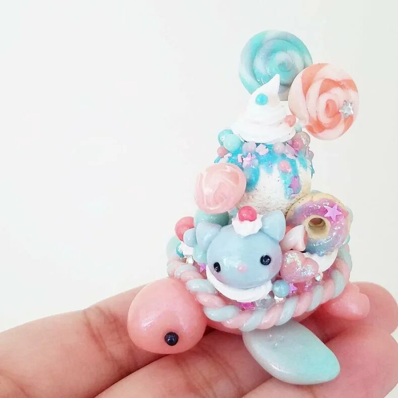 Фигурки из полимерной глины. Красивые милые поделки. Красивые милые поделки. Поделки из полимерной глины. Поделки из глины.