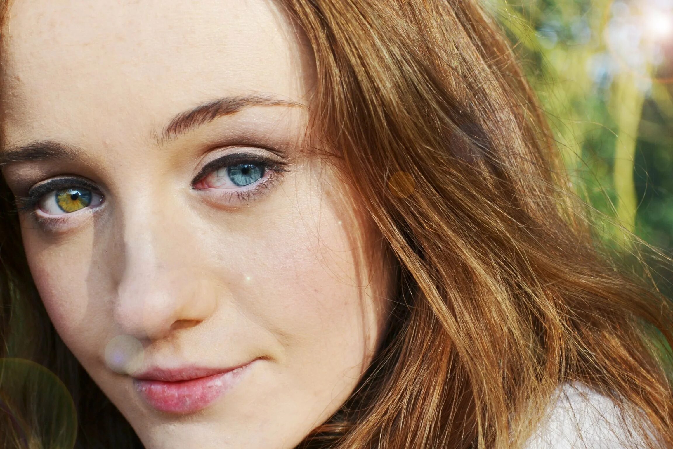 Как назвать глаза девушки. Как назвать глаза девушки. Гетерохромия глаз. Секторальная гетерохромия глаз. Необычная красота девушки.