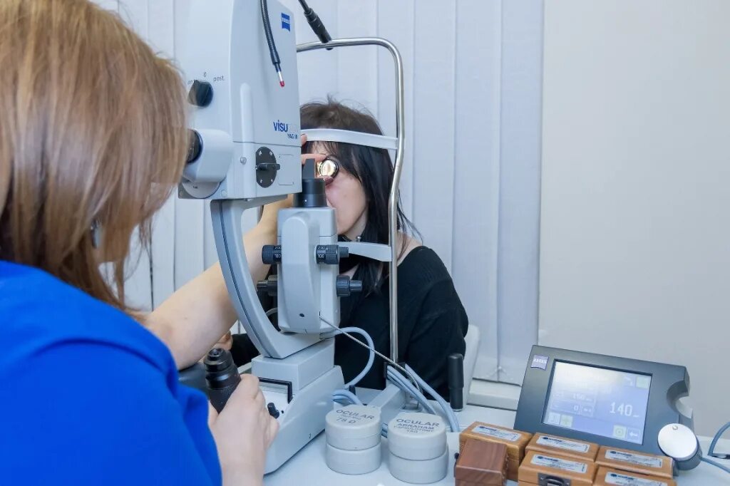 Eye center am. Логотип глаз. Глаз центр. Ct company. Глаз центр тюмень.