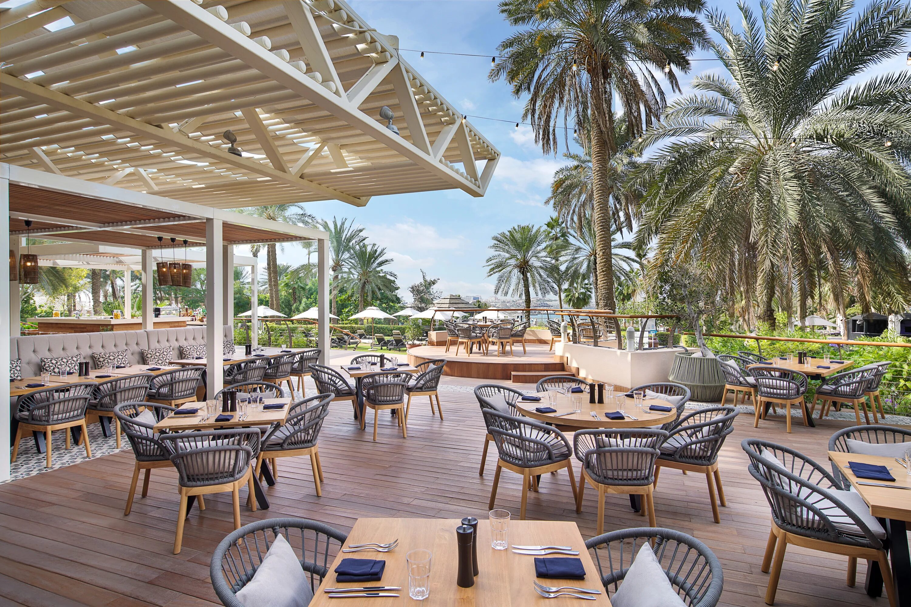 Отель le meridien mina seyahi beach. Le meridien mina seyahi beach resort marina 5. Отель westin dubai mina seyahi. Le meridien mina seyahi дубай. Le meridien mina seyahi beach resort waterpark 5 оаэ дубай.