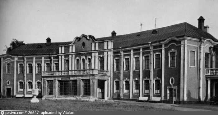 Госпиталь старорусская. Больница им Мечникова Санкт-Петербург. Больница Петра Великого СПБ. Больница Петра Великого Пискаревский. Больница им Мечникова Ленинград.