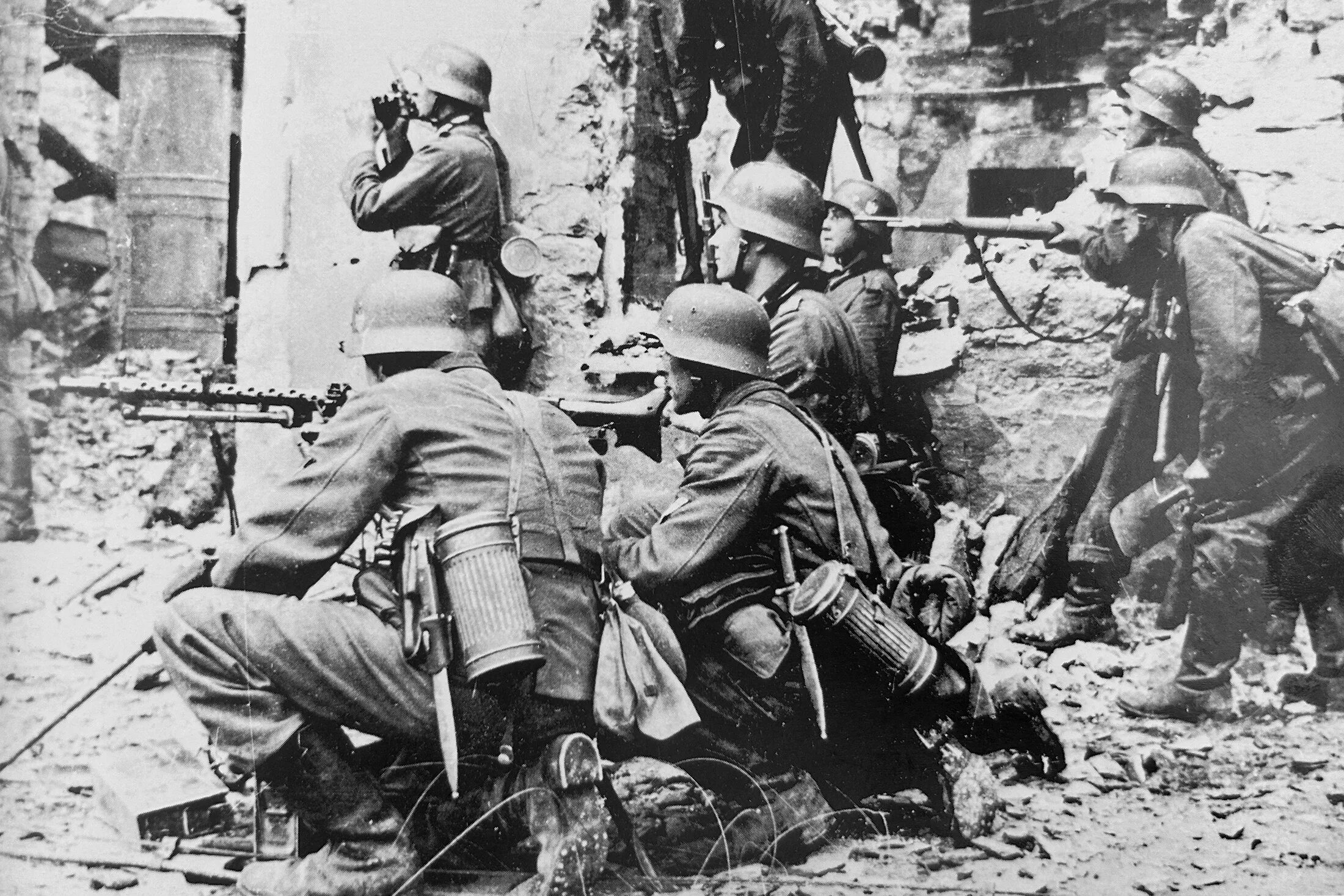 Хроника немецкая 1941 1945. Хроника немецкая 1941 1945. Операция барбаросса лето 1941. Хроника немецкая 1941 1945. Хроника немецкая 1941 1945.
