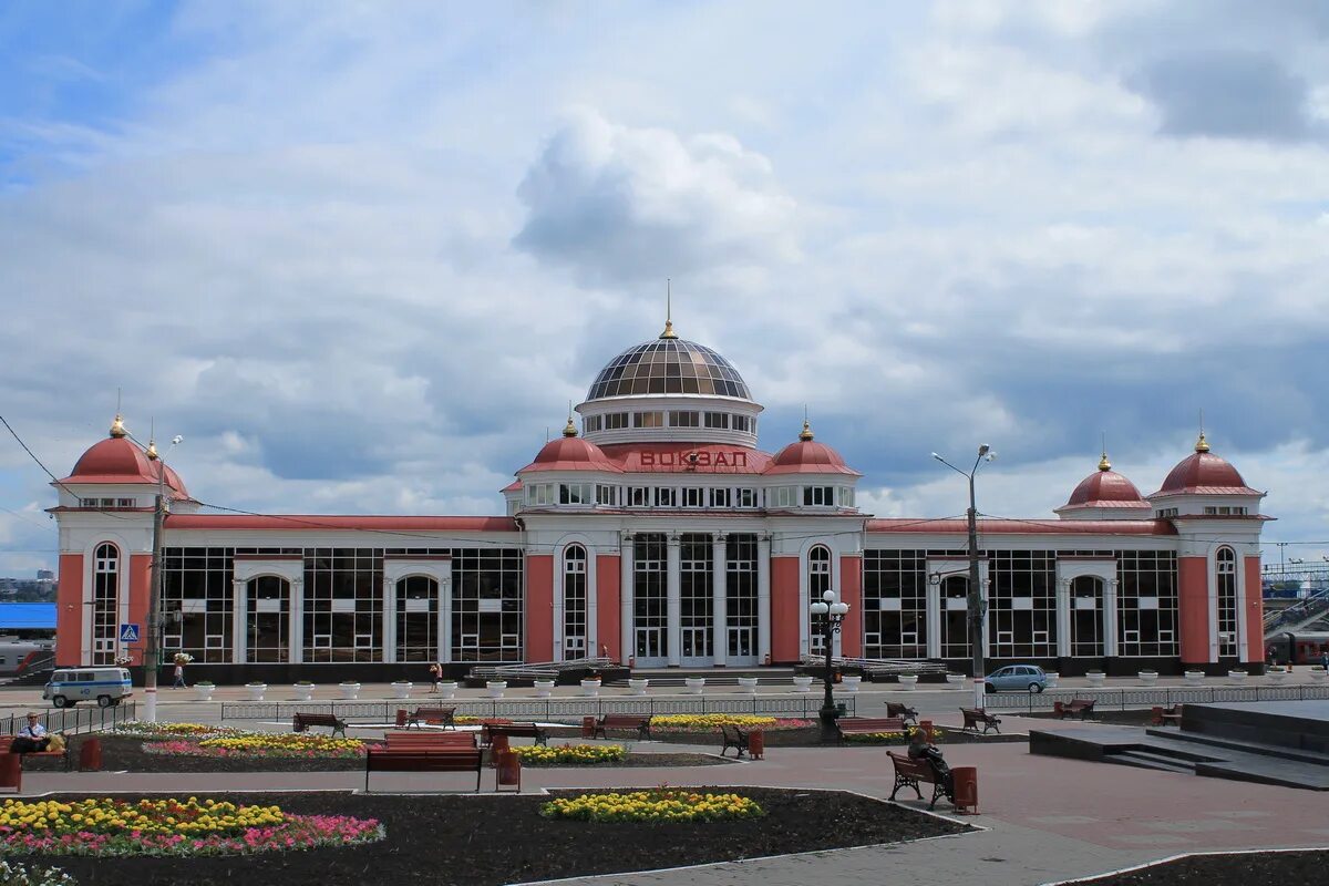 Вокзальная улица саранск. Саранск 1 вокзал. Город саранск вокзал. Саранск вокзальная. Привокзальная площадь саранск.