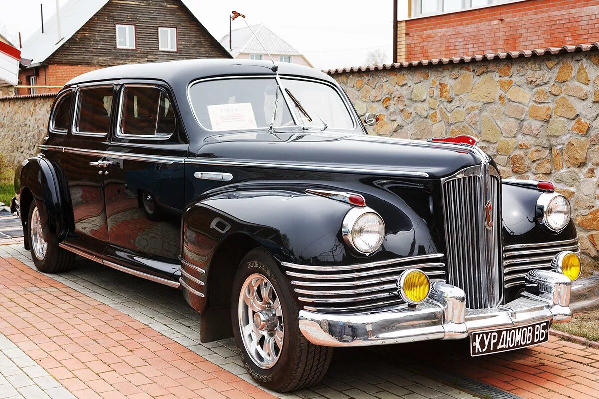 Газ 13 салон. Отреставрированные машины. Реставратор автомобилей. Отреставрированные ретро автомобили. Восстановление ретро автомобилей.