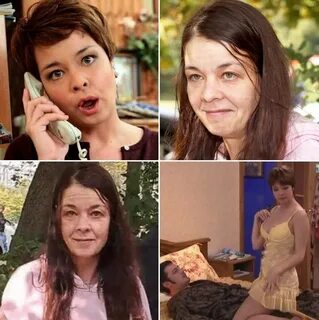 Қысқа юбка киген әйелдің отырған суреті