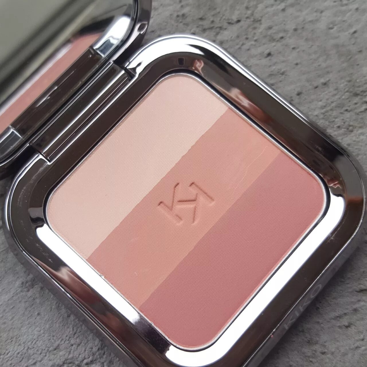 Kiko румяна 03. Kiko milano румяна трио shade fusion 6г с зеркалом тон 06. Румяна kiko unlimited blush. Kiko milano румяна трио shade fusion. Kiko unlimited blush.
