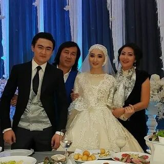 Үлкен жыныс еріндері бар қызбен жыныстық қатынас