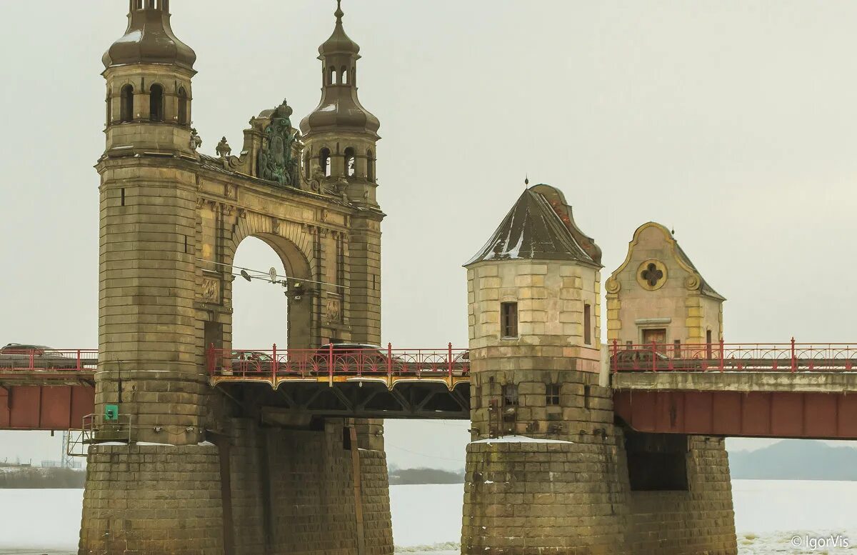 Фрагмент моста. Граница Литва мост королевы. Мост королевы Луизы. Мост королевы Луизы на границе Литвы и России. Мост королевы Луизы рисунок.