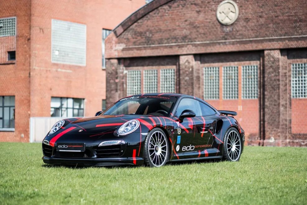 Крутые порши. Крутые порши. Спорткар порше 911. Porsche 911 turbo s tuning sport. Порше 911 спорт черный.
