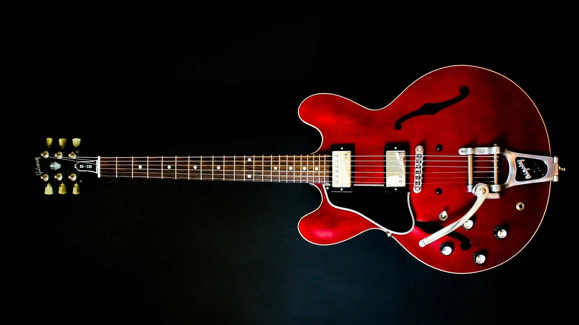 Спокойная электрогитара. Бас гитара Gibson es335. Гитара (Gibson es-330 - Cherry Red). Гитара Гибсон красная. Гибсон красная es 335.