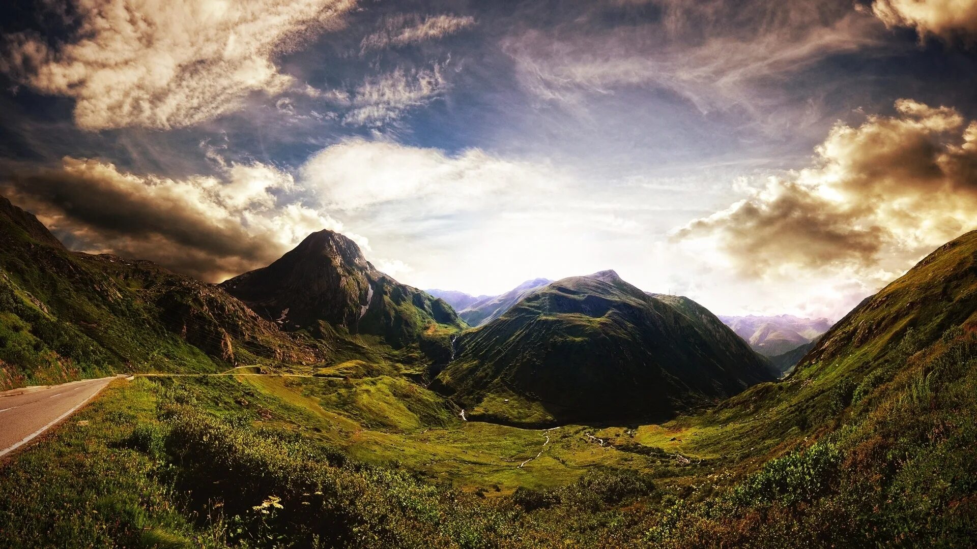 1920x1080 60. Гора Робсон. Гористый ландшафт Эквадора. Красивый вид на горы. Фон горы.