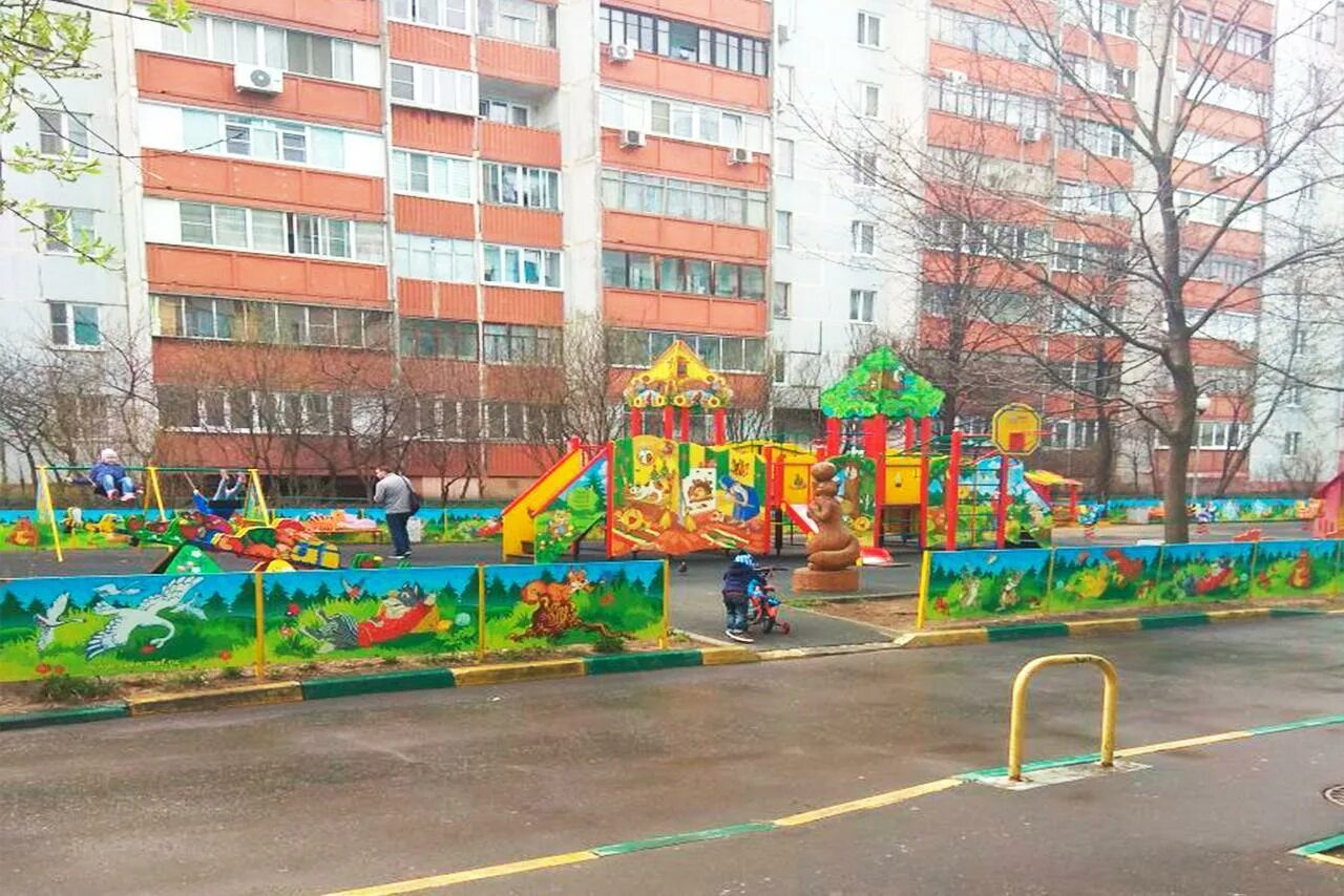 Школьная дом 2 октябрьский посёлок. Пос. Поселок октябрьский спортивная 2. Жк квадро пгт октябрьский. Спортивная улица дом 2 октябрьский.