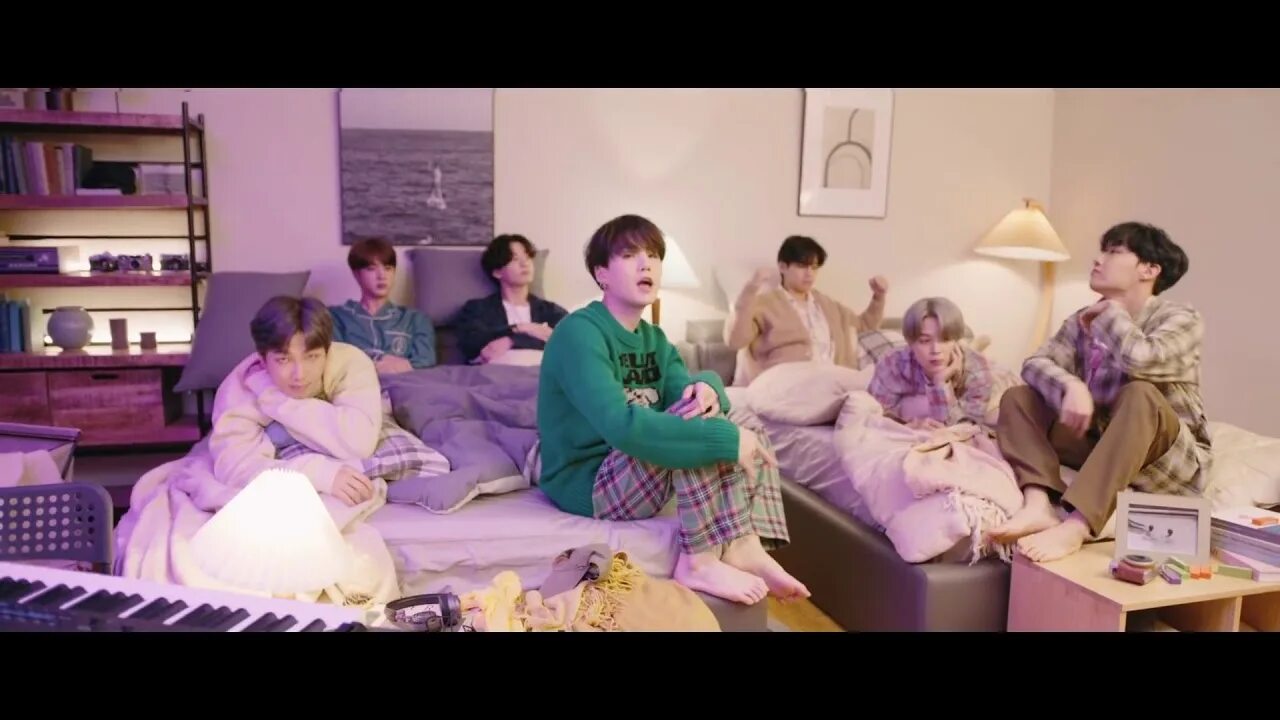 Life goes on' official mv ,бтс. Лайф газон бтс. Клип бтс life goes on. Bts be. Life goes on bts.