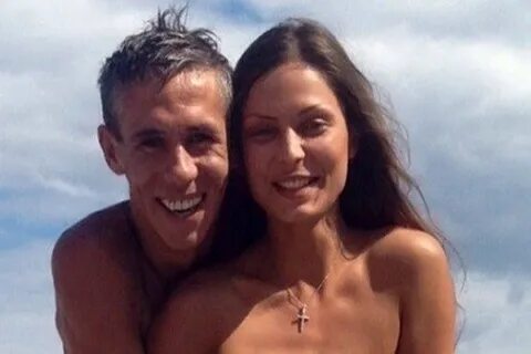 Экс-супруга Алексея Панина игнорирует восьмилетнюю дочь.