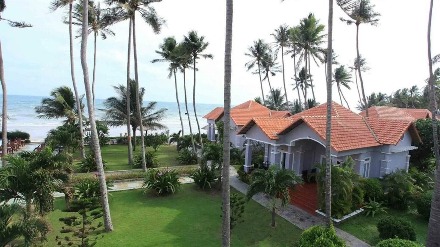 Muine century beach. Muine de century 4*муйне. Muine de century 4*отель. Соловей муйне вьетнам. Муйне спа резорт отель.