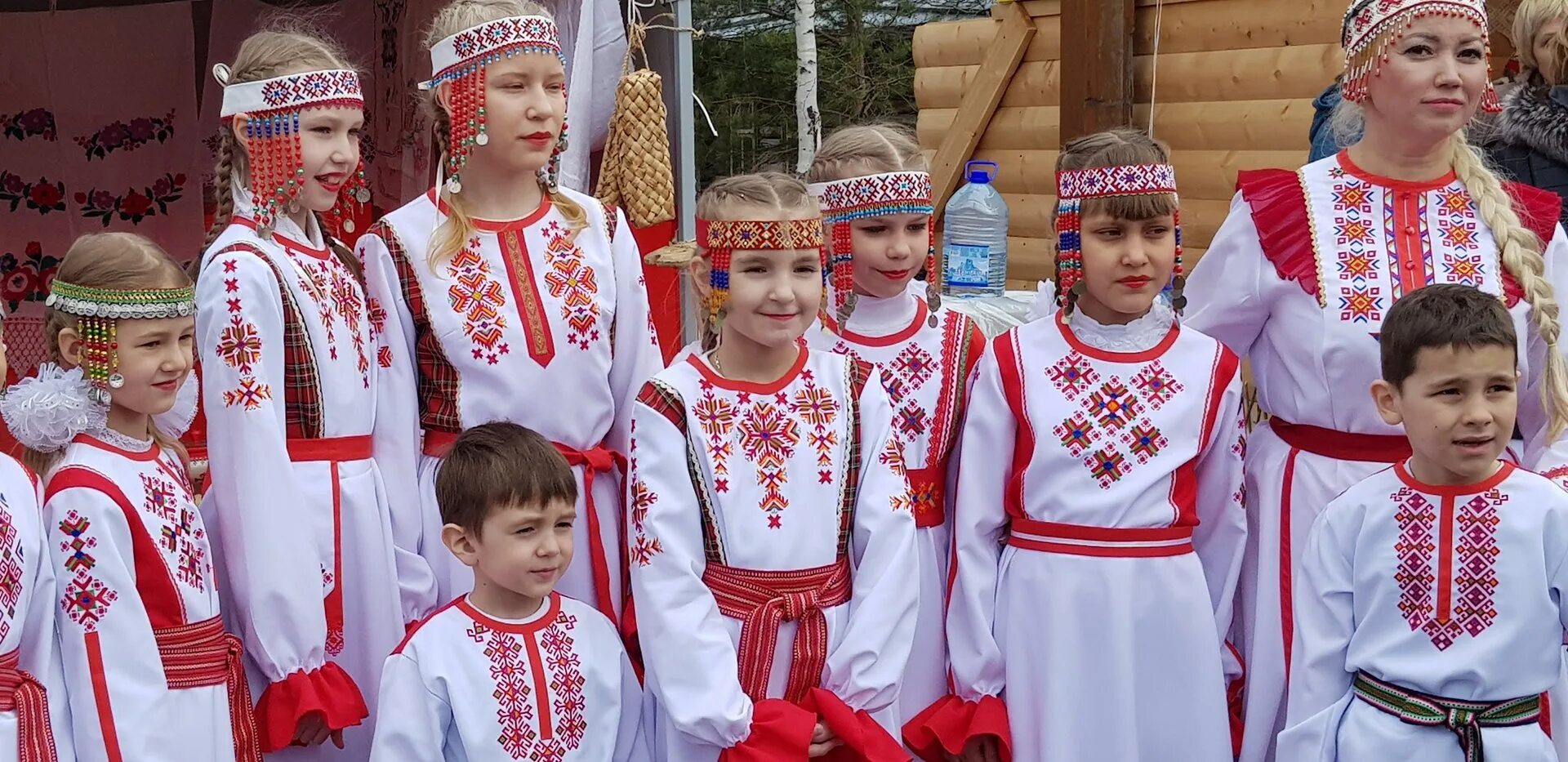 Чуваш сайт. Народы россии чуваши. чувашский национальный костюм. чувашия нация. чувашия народность.