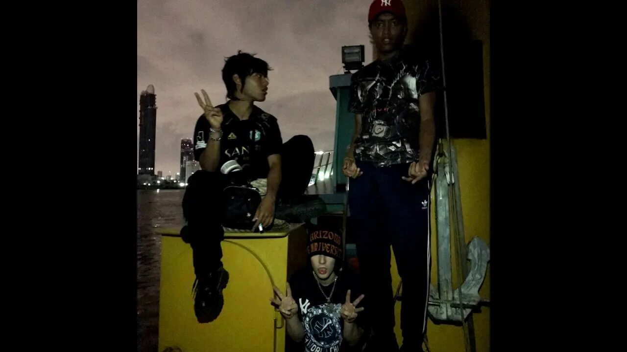 Bladee ecco2k thaiboy digital. Bladee ecco2k. ecco2k drain gang. bladee thaiboy digital. thaiboy digital ecco2k.