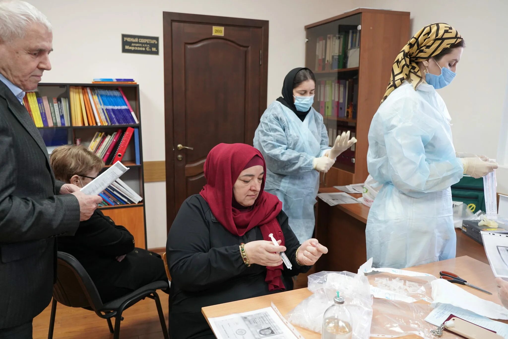 Аргументы и факты казахстан. Как пишут в дагестане. Унцукульский тик. Аргументы и факты газета 91 год. Более 35 тысяч человек в дагестане написали тест по истории отечества.