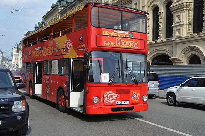 Автобус City Sightseeing Москва. Красный автобус. Красный экскурсионный автобус. Двухэтажный автобус в Москве. Автобусные экскурсии по москве от красной