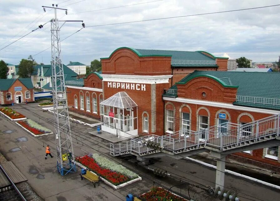 Покажи город мариинск. Мариинск станция жд. Мариинск, кемеровская область памятники архитектуры. Мариинск город деревянного зодчества. Краеведческий музей мариинск.