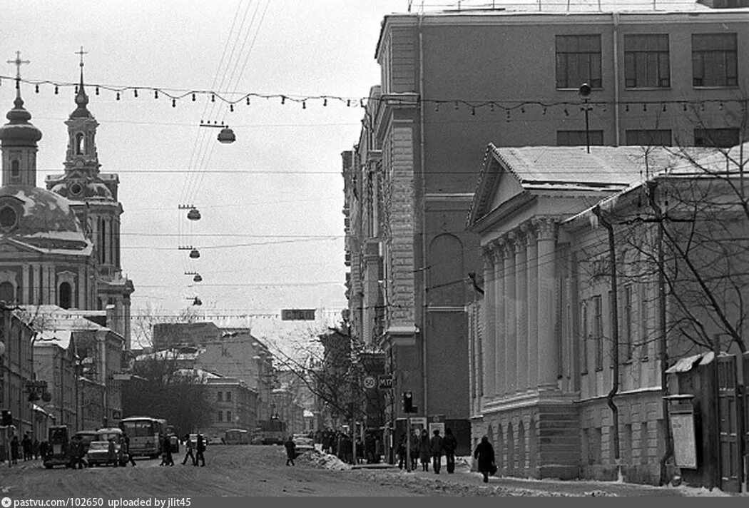 Старая басманная старые фото. Старая Басманная Москва. Басманная улица Москва.