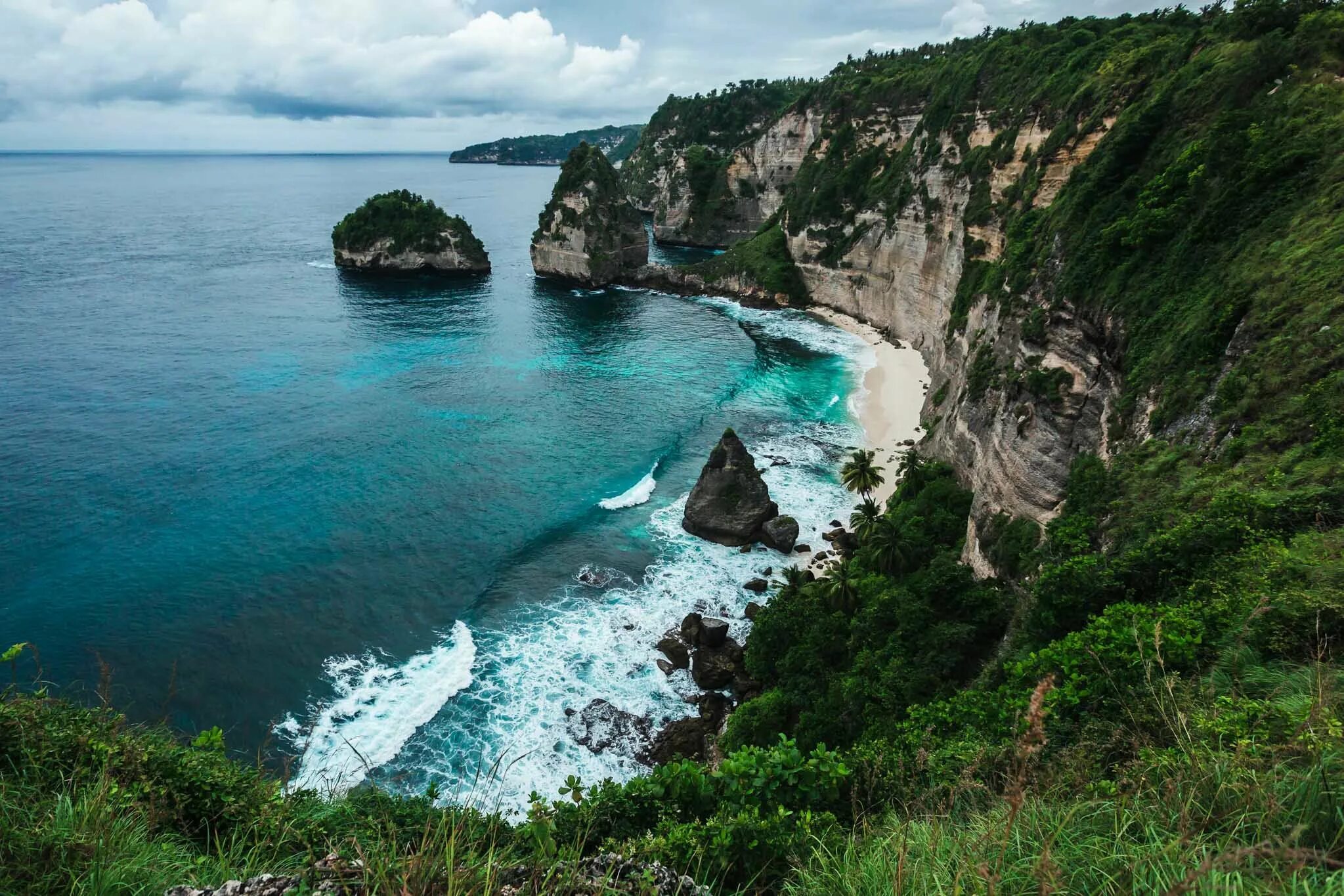 Остров Нуса-Пенида, Индонезия. Nusa Penida Бали. Мыс Нуса Пенида. Пляж Нуса Пенида Бали.