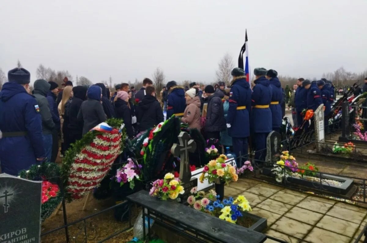 Сводка погибших на сво. Прощание с погибшими в сво. Прощание с погибшим в Донском. Могила военнослужащего погибшего.