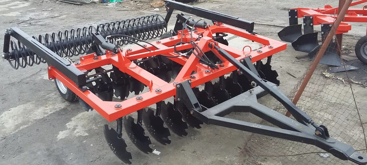 Бд 3 3 5. Дискатор бдм 4х2 прицепной. Борона дисковая бдм 2,4х2п. 4х2п радогост. Дискатор 2-х рядный прицепной бдм-3х2п.