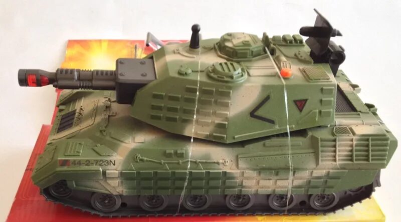 Кв-44 игрушка кв-44 игрушка кв-44 танк игрушка. Игрушечный танк кв 44. Игрушки танки кв 44. Кв 44 танк игрушка