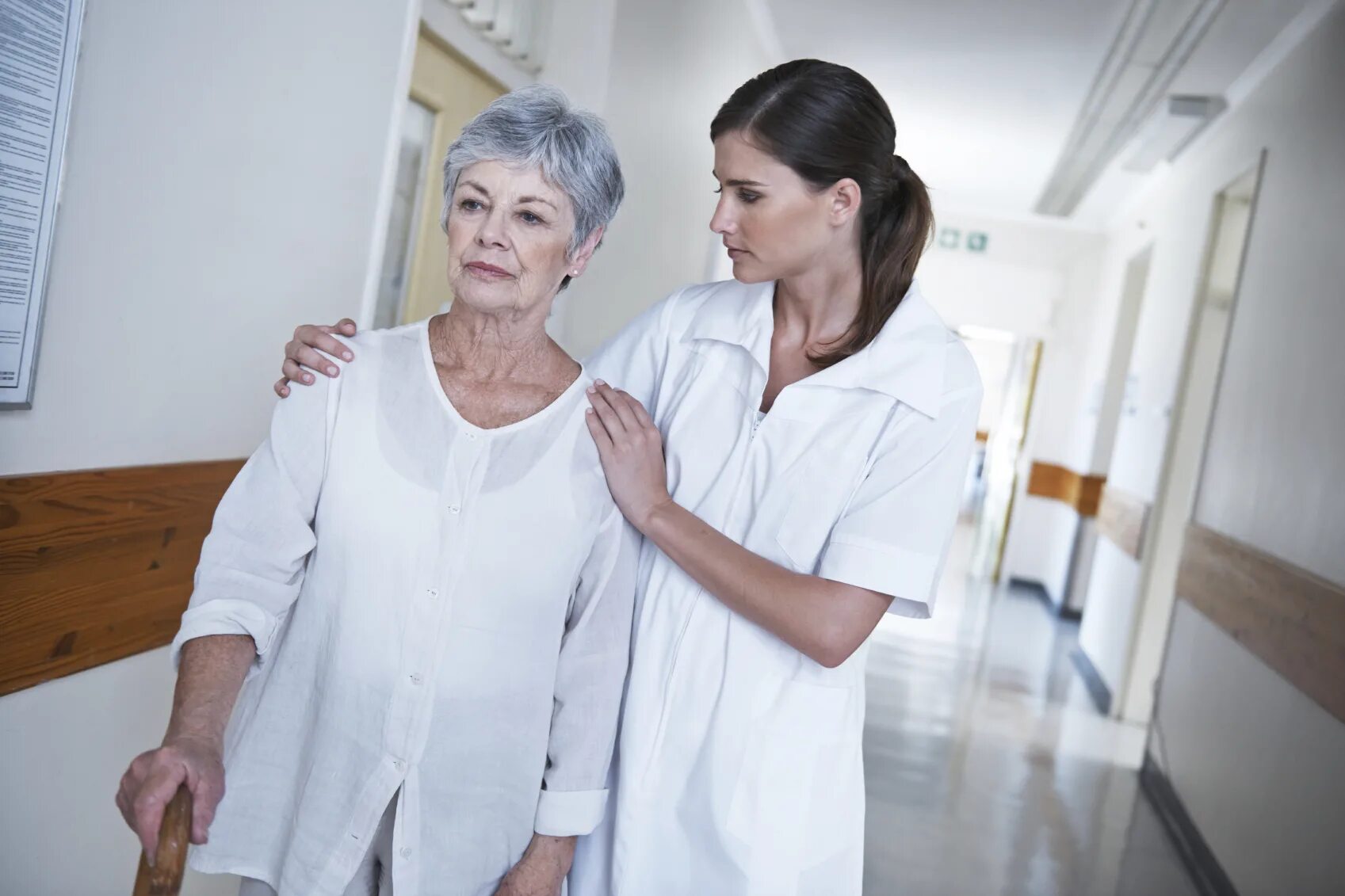 Пансионаты для психически больных nursing home. Деменция Альцгеймера. Пожилой пациент. Пациенты пожилого возраста. Болезни пожилых людей.