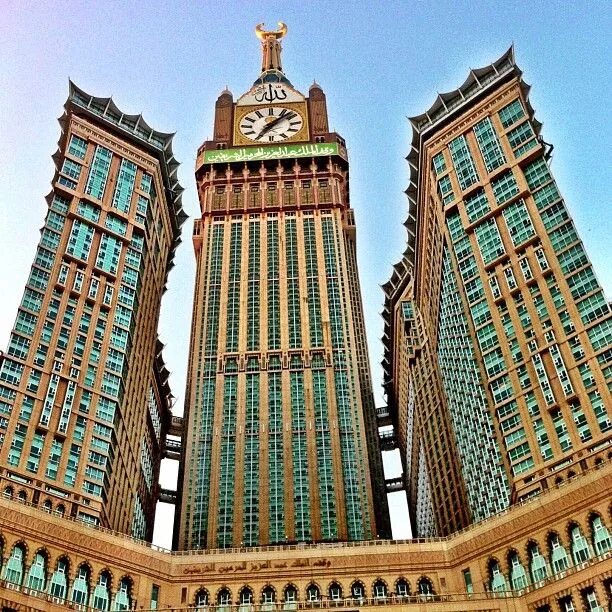 Royal tower hotel. Makkah Royal Clock Tower Hotel. Makkah Clock Royal Tower a Fairmont Hotel. Fairmont Clock Tower. Гостиница макка Royal Clock Tower Hotel.