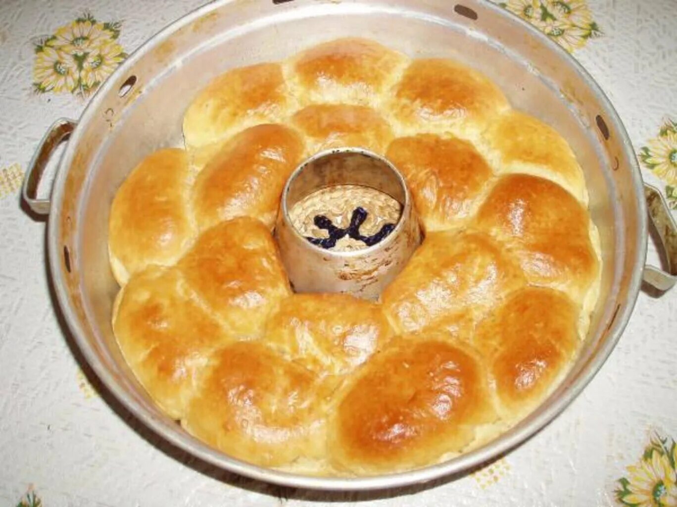 Пирог в чудо печке. Печь кастрюля чудо. Инструкция к советской чудо-печи. Пирожки в чудо печке. Чудо печь для пирожков.