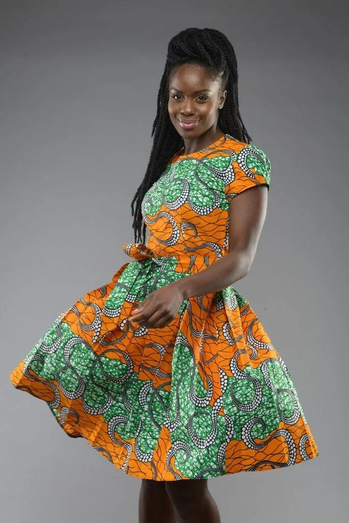 Good africa. Платья из африканских тканей. Африканка в платье. Платье в африканском стиле. Платье из африканского хлопка.