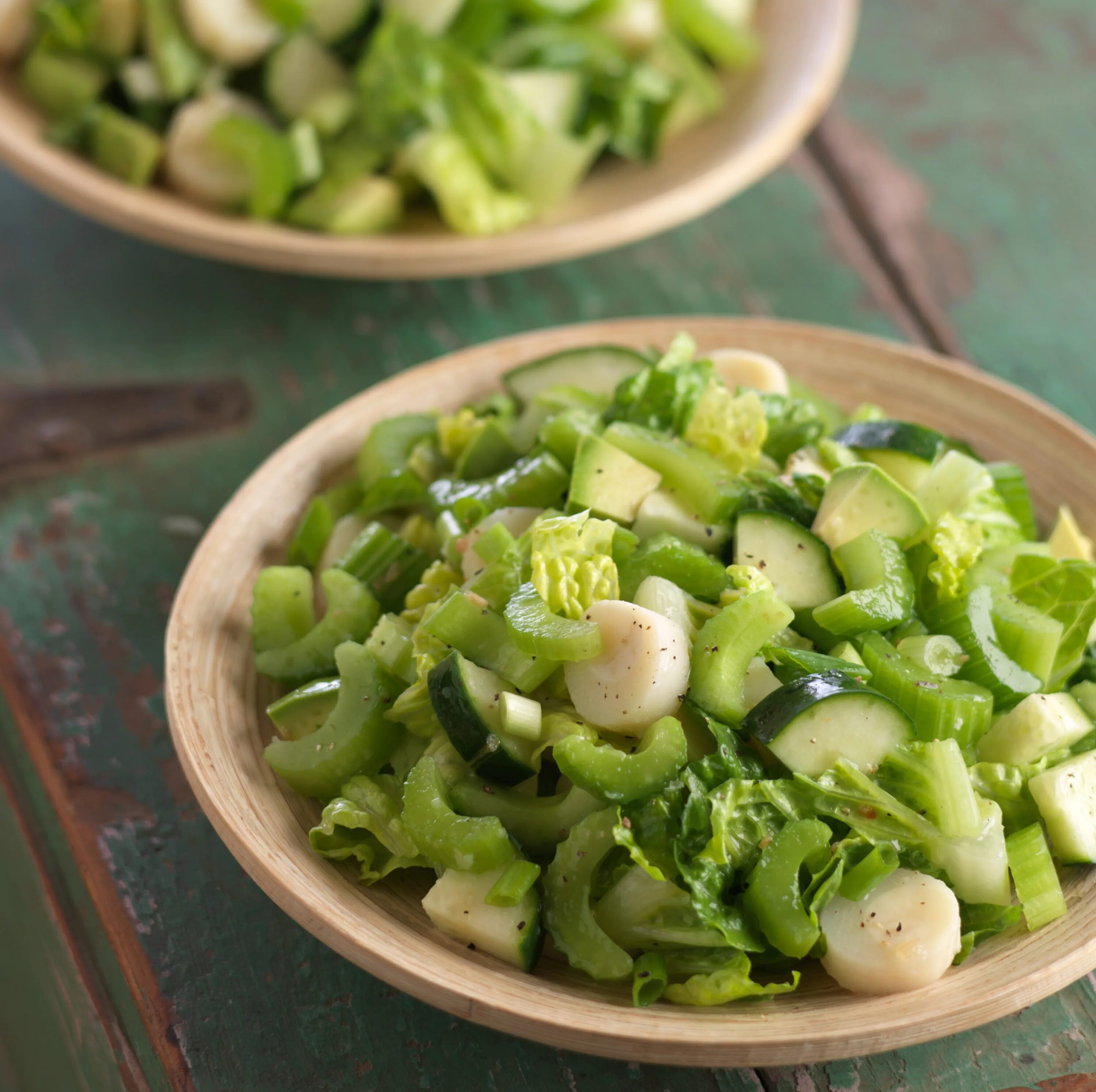 Что готовят из сельдерея. Блюда из черешкового сельдерея. Восточные блюда из сельдерея. Песто из сельдерея. Блюда с сельдереем стеблевым.