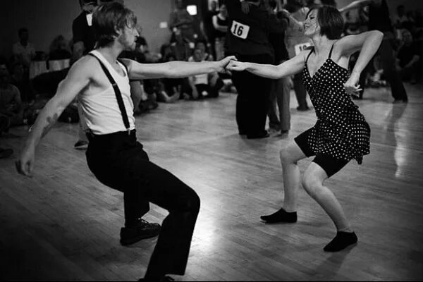 Рок н ролл 1950. Свинг, буги, линди. Рок н ролл ссср 50е. Рок танцы. Стиль линди хоп.