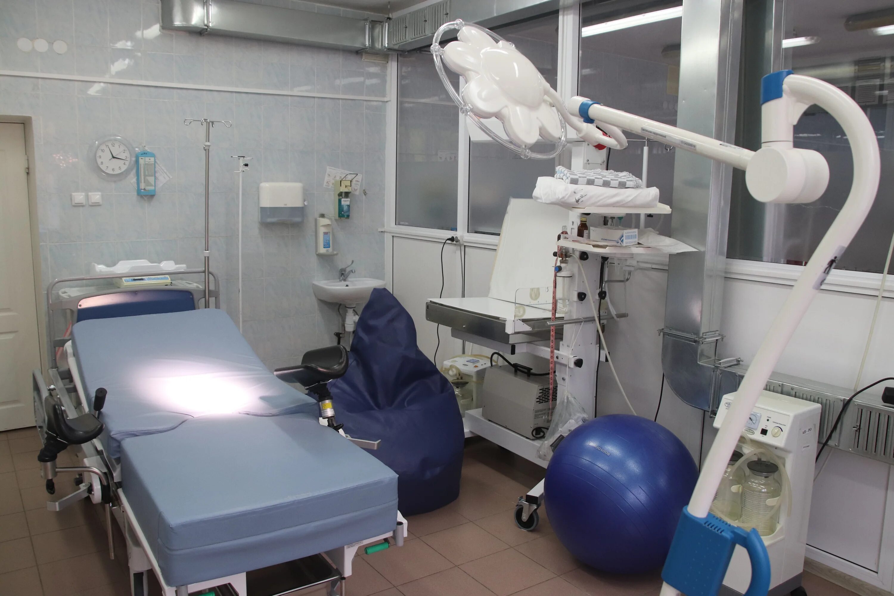 Областной центр материнства и детства щелково. Перинатальный центр кемерово палаты. Кемеровский перинатальный центр. Перинатальный центр новочебоксарск. Перинатальный центр тюмень родильное отделение.