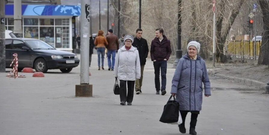 Пенсионеры мурманска. Пенсионеры в Мурманске. Мурманские жители. Мурманск население. Мурманск население 2022.