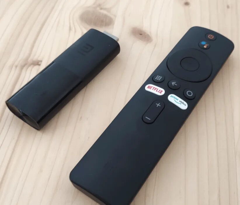 ТВ-приставка Xiaomi mi TV Stick. Пульт для Xiaomi mi TV Stick. Приставка к телевизору Xiaomi mi TV Stick. Пульт для стика