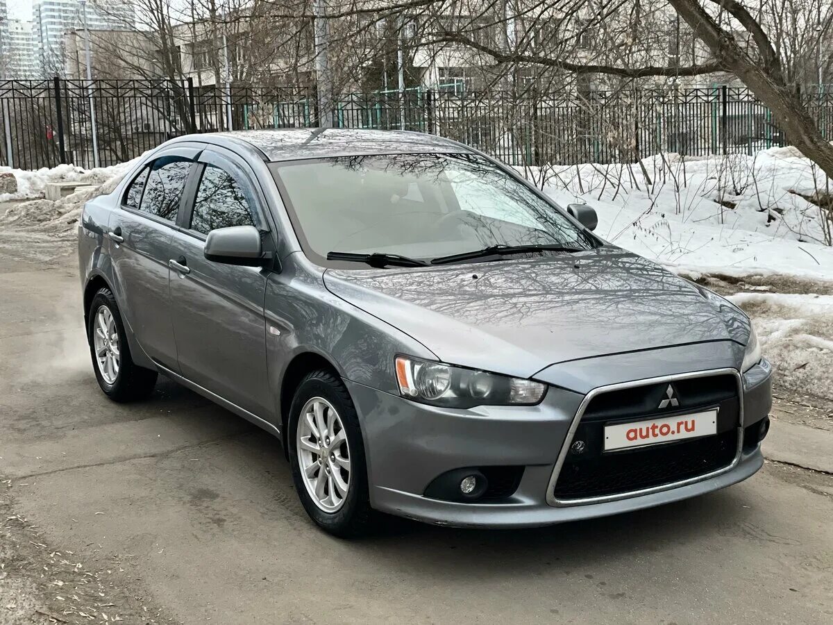 Mitsubishi lancer 2012. Мицубиси Лансер 2012. Митсубиси Лансер 2012 серый. Лансер 2012 года 2.0. Mitsubishi Lancer 2012 зеленый металлик.