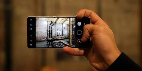 Камера на смартфоне техно