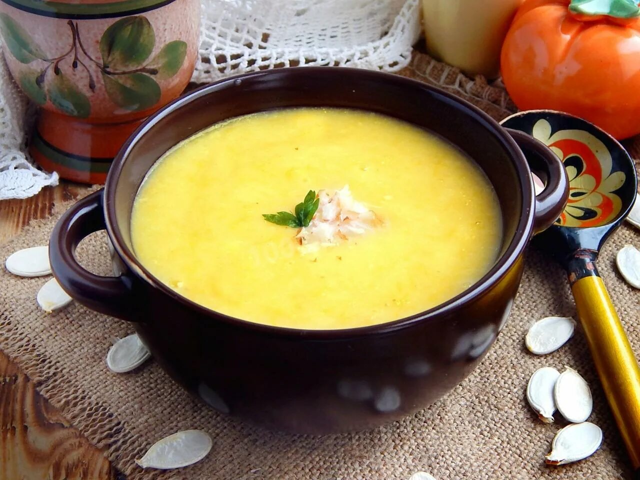 Рецепт суп пюре из тыквы со сливками. Берх суп. Тыквенный суп-пюре от Юлии Высоцкой. Крем-суп картофельный с плавленым сыром. Суп-пюре из тыквы с плавленным сыром.