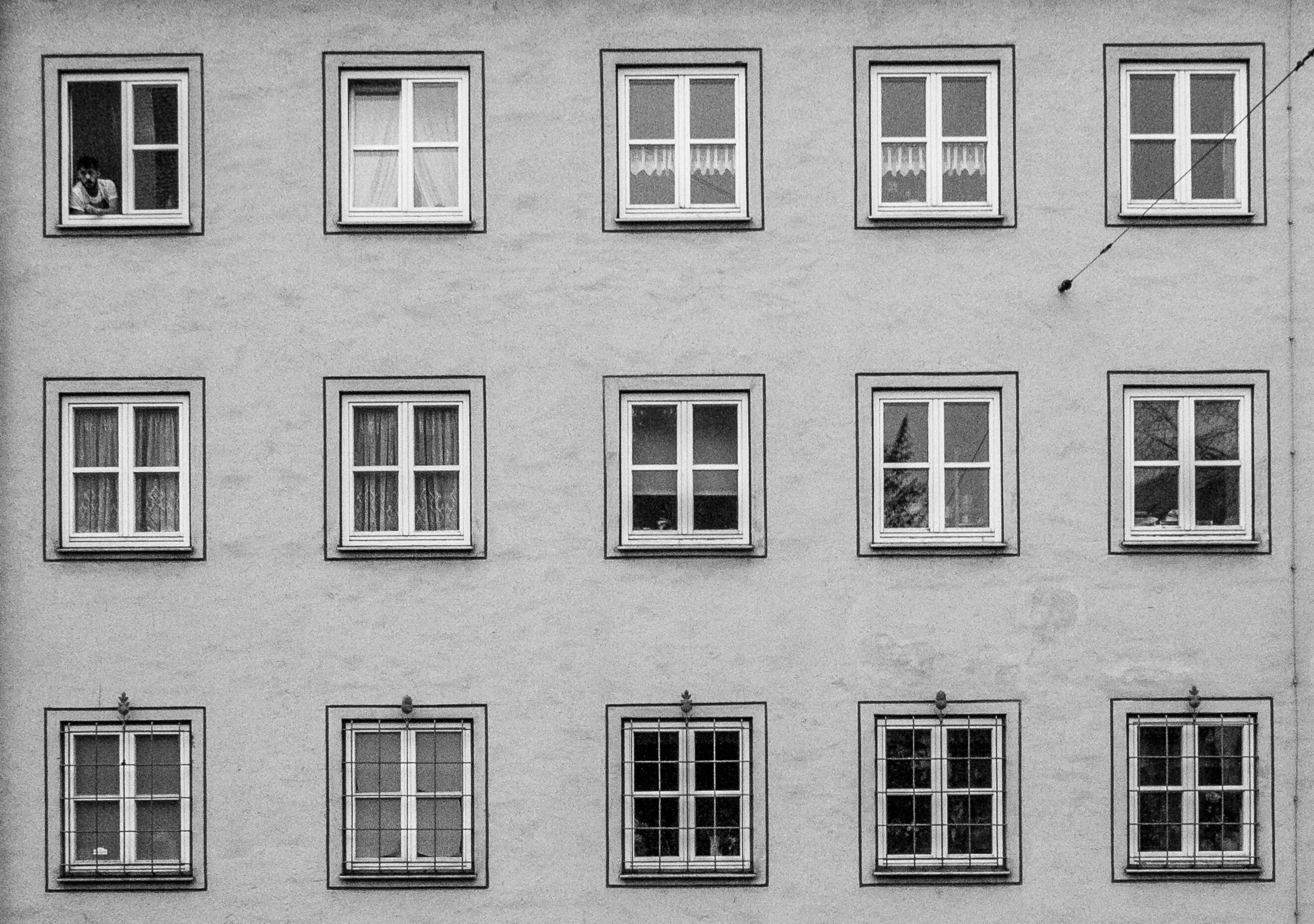 Окна панельных домов. Текстура здания. Текстура здания с окнами. Текстура дома с окнами.