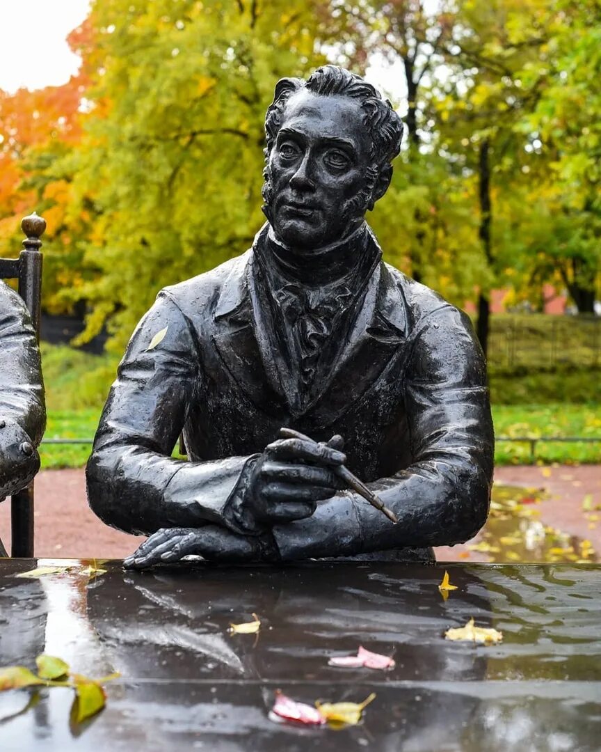 Памятники александровского парка. Александровский парк зодчие санкт-петербурга. Памятники александровского парка. Памятники александровского парка. Памятник зодчим санкт-петербурга в александровском парке.