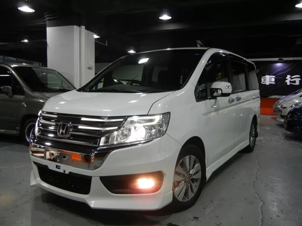 Степвагон rk5. Honda stepwgn spada 5. honda stepwgn spada rk5. хонда степвагон спада 2014. хонда степвагон 2012 спада.