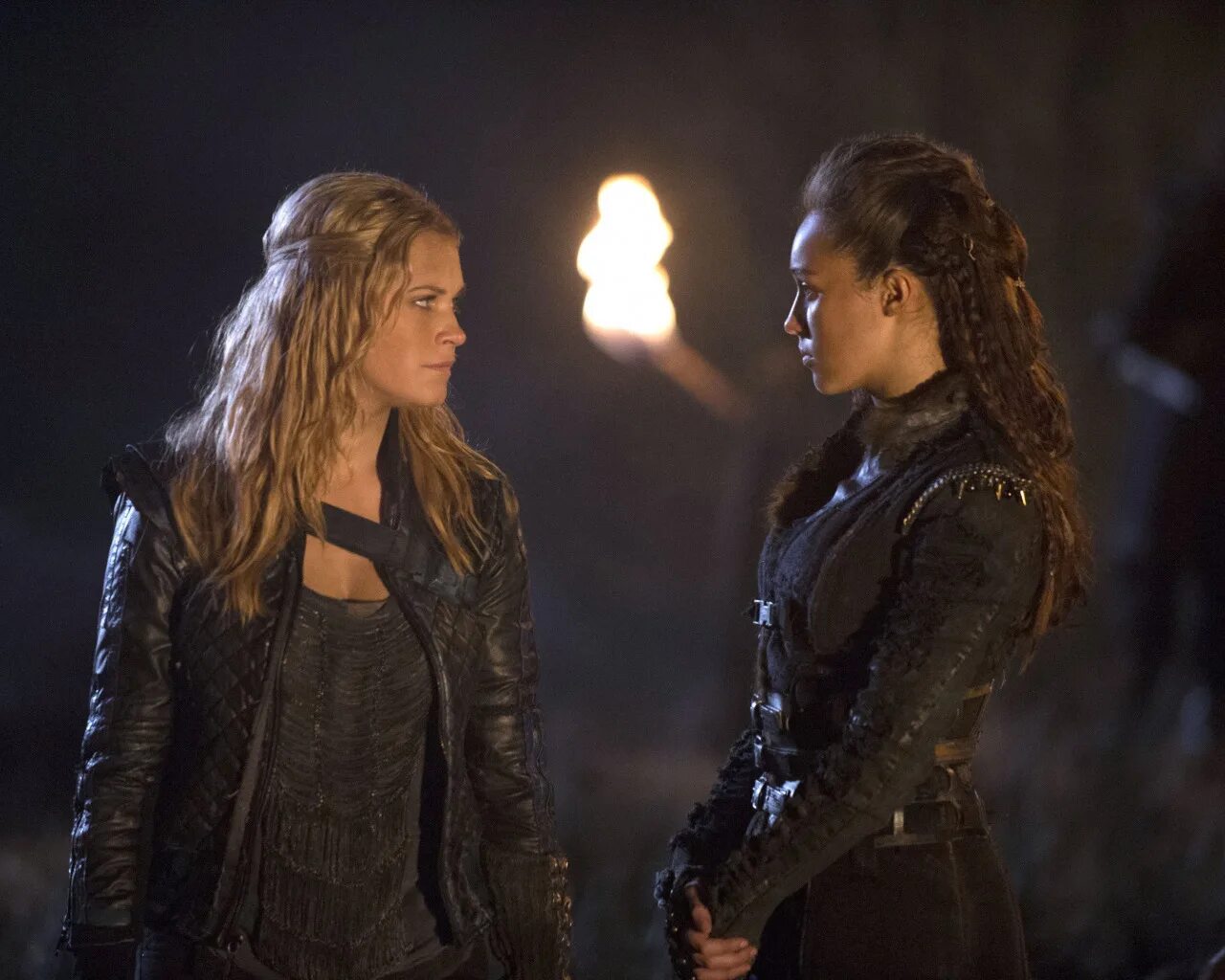 Лекса 100. Сотня / the 100 (2014 – наст. Сотня джаспер и майя. Сотня / the 100 (2014 – наст. Сотня антари актриса.