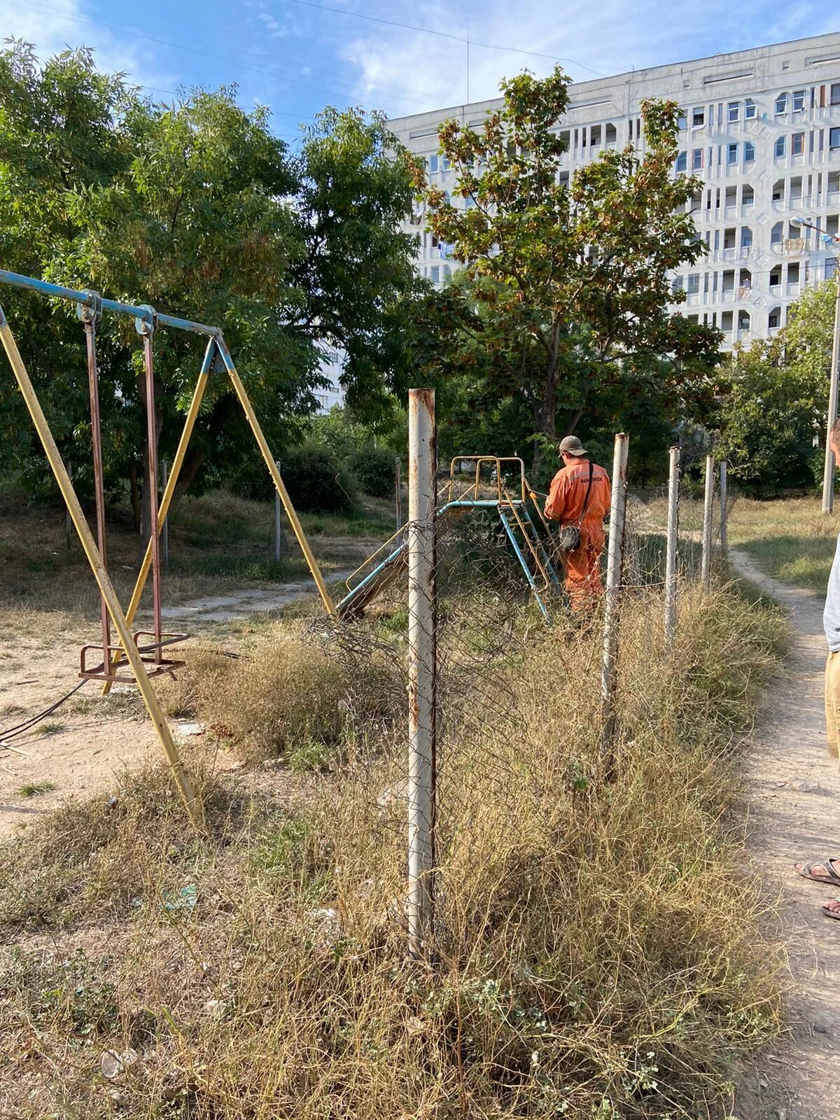 Площадку убирают. Площадку убирают