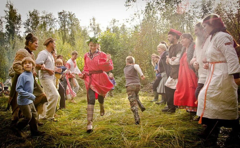 Русский хоровод. Старославянские игры. Игровой хоровод. Старославянские игры. Национальные игры и забавы.