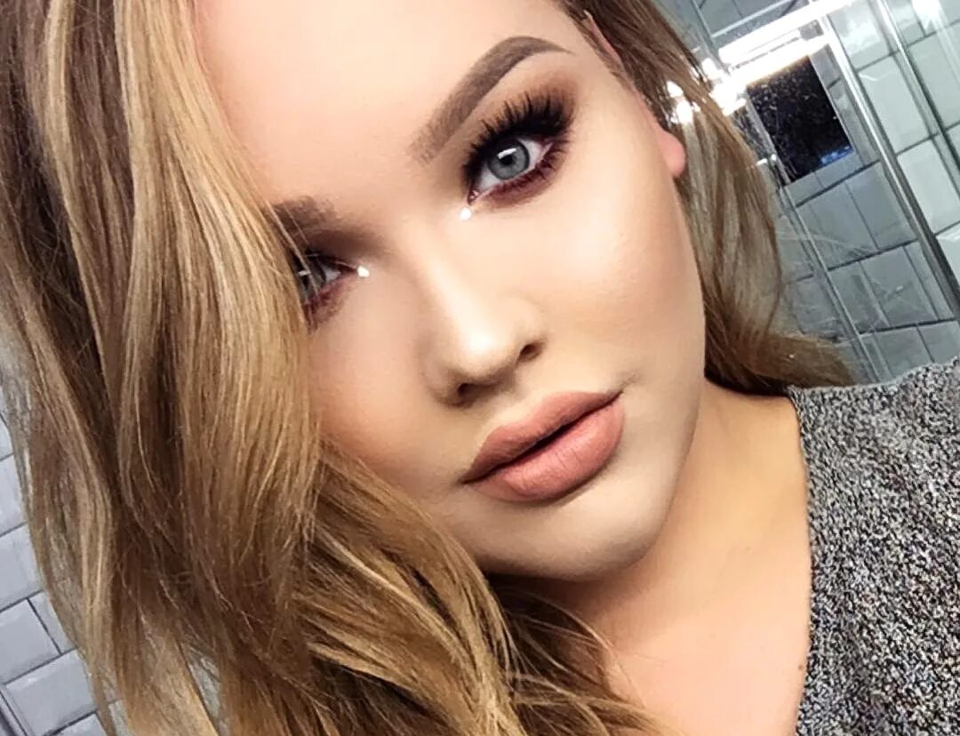 Makeup cheek