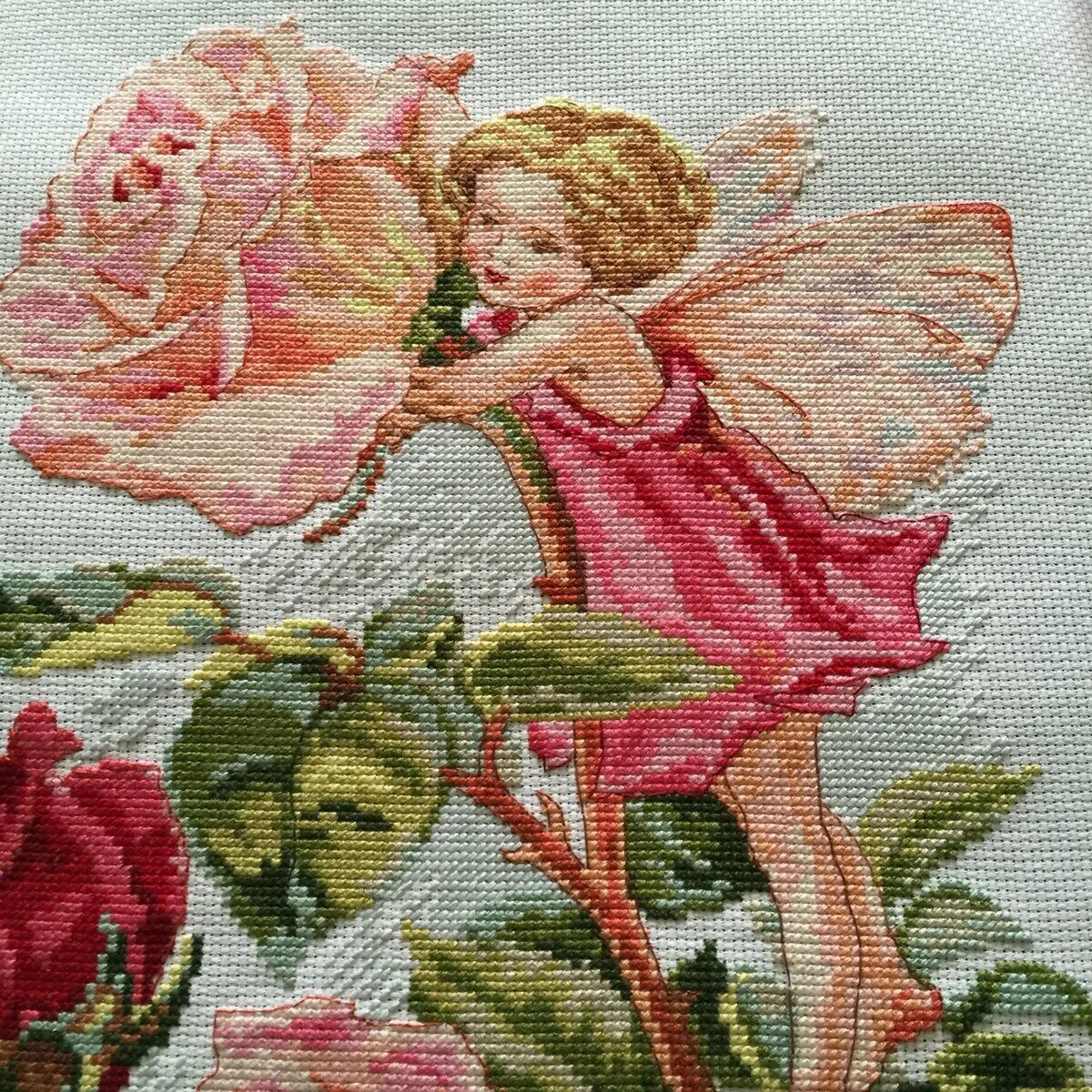 Alice fairy. Фея розового сада вышивка. Набор для вышивания Фея розового сада. Фея розового сада вышивка крестом. Алиса Фея розового сада.